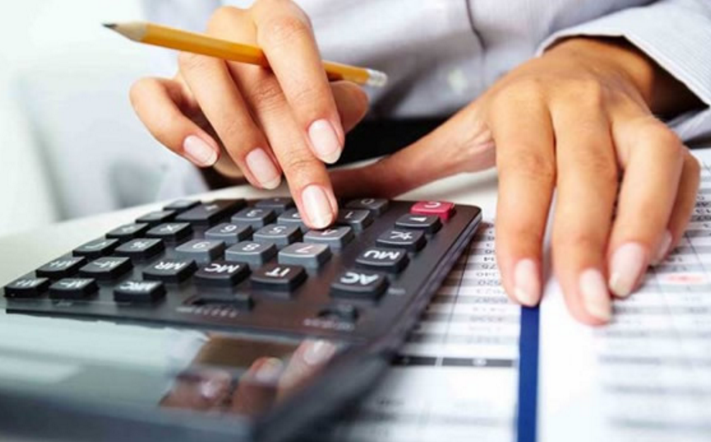 ¿Qué es la prima dominical y cómo se paga?